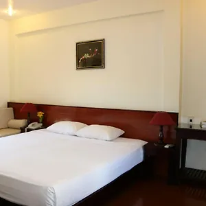 Hotel Nhi Trung